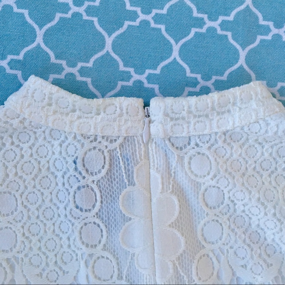 ✨HP!✨ CeCe Pleat Chiffon & Lace Popover Dress - Picture 7 of 8